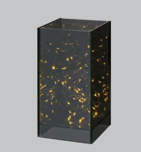 162633044_vaza-steklyannaya-s